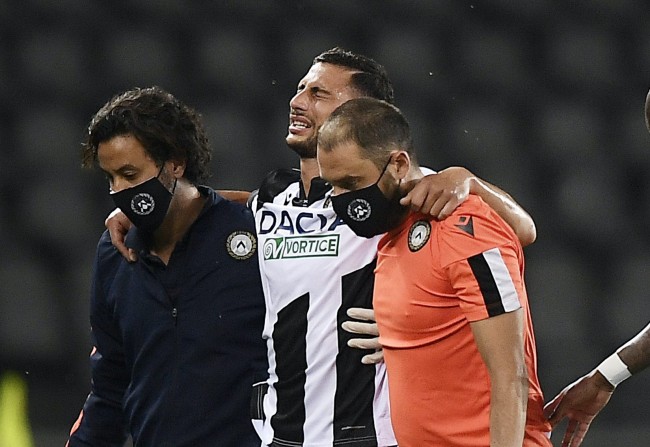 并在防守端 并在防守端