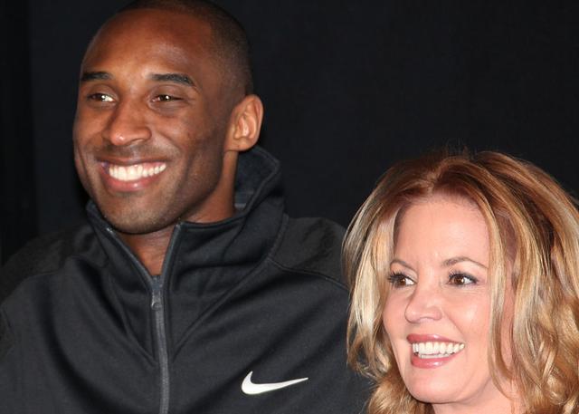 博弈论：路径依赖如何锁死错误策略？（博弈论视角：路径依赖为何让错误策略难以纠正？）